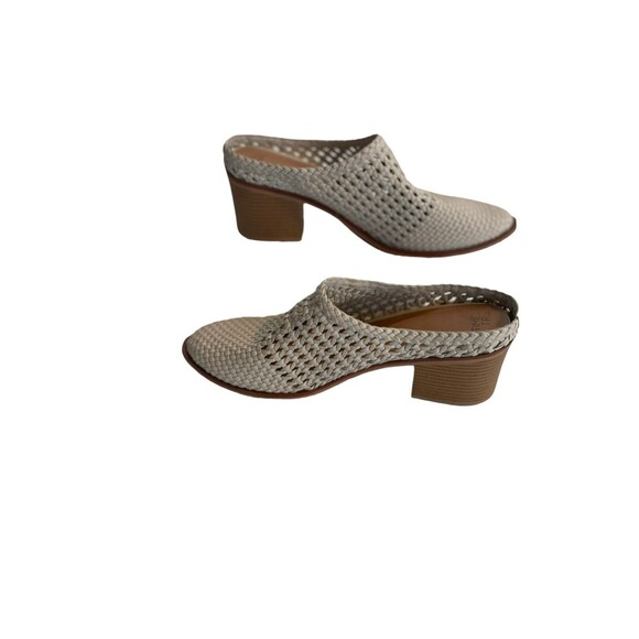 Time And Tru Womens Beige Heels Round Toe Shoes Sz 10 M Slip On Clogs EUC - Picture 4 of 14